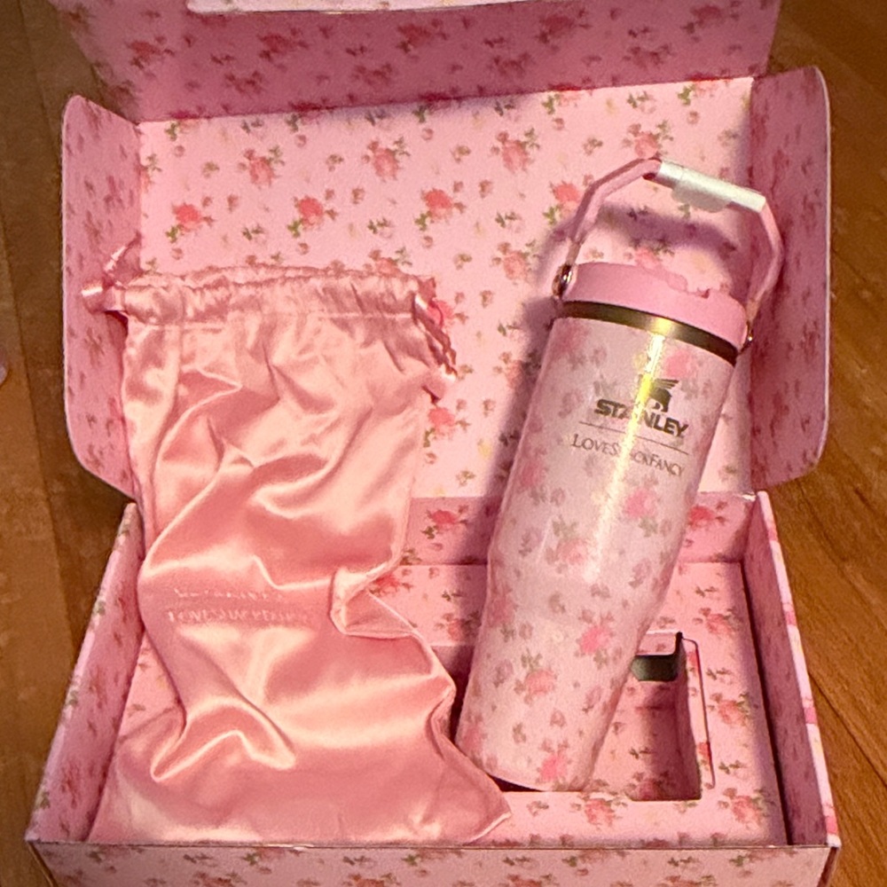 Stanley x Loveshackfancy Ibiza Sunset 30 oz Tumbler with Satin Pouch Limited ed